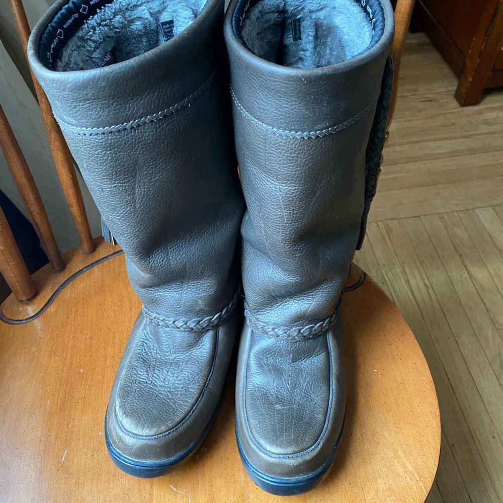 Manitobah Mukluks